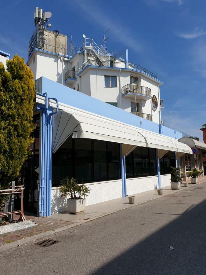 Hotel Centrale Eraclea Mare Extérieur photo